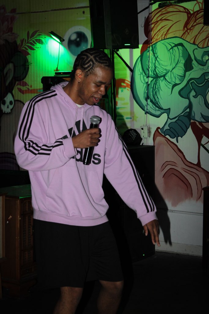 Jah-Sun performing